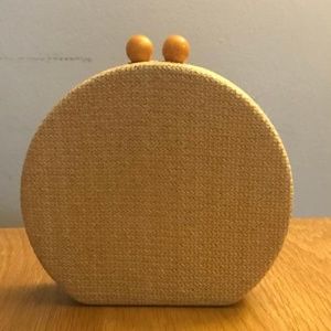 Circle Straw Clutch